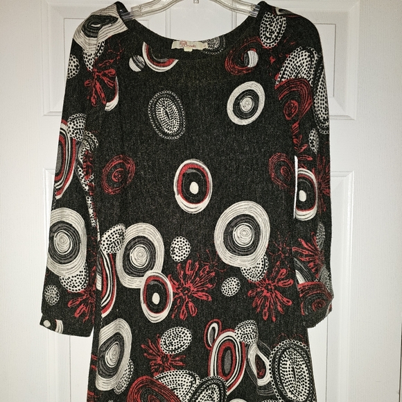 Dress - Picture 1 of 4